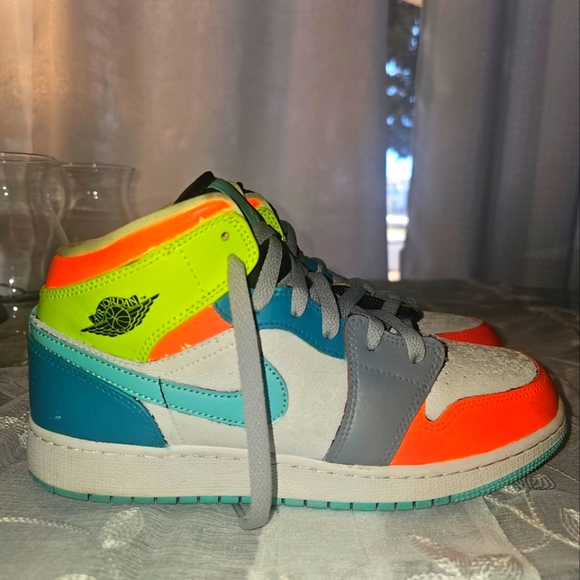 Jordan Other - Custom Nike Air Jordan 1 mid size 7Y